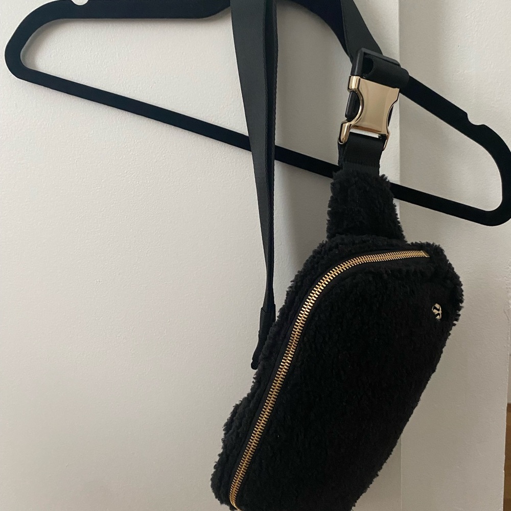 lululemon athletica Black Shearling fanny pack or cross body Bag